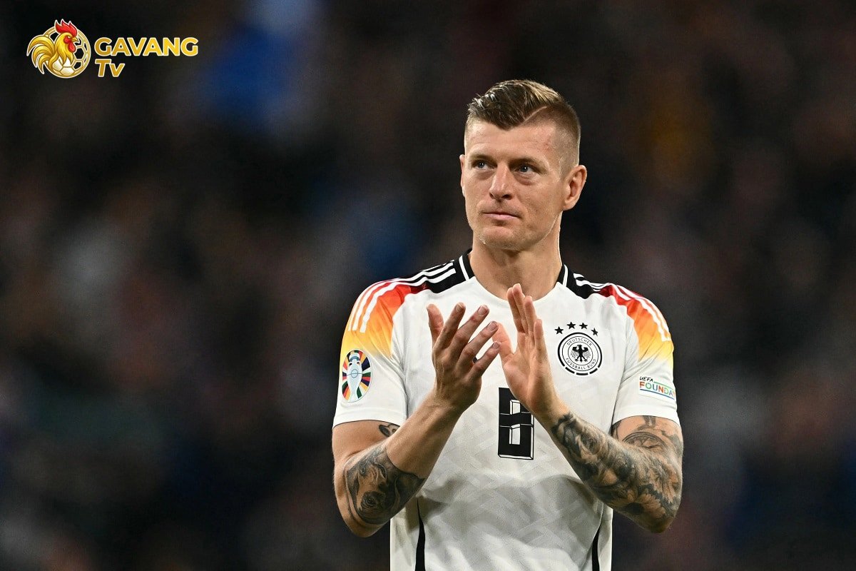 Toni Kroos đã nói lời chia tay bóng đá trên đỉnh vinh quang